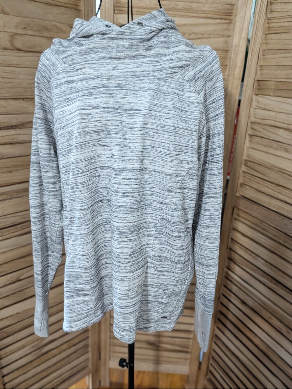 Avalanche Women's Long Sleeve Pull On Pocket Hoodie Sweatshirt XL